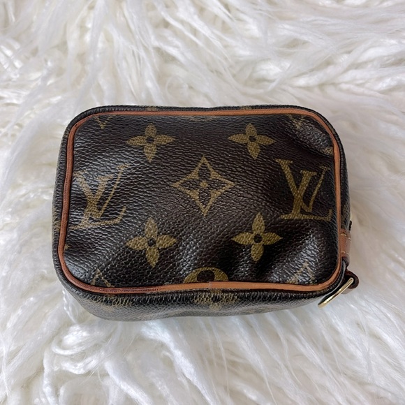 Louis Vuitton Trousse Wapity with Red Interior cosmetic case catch all pouch - Picture 3 of 12